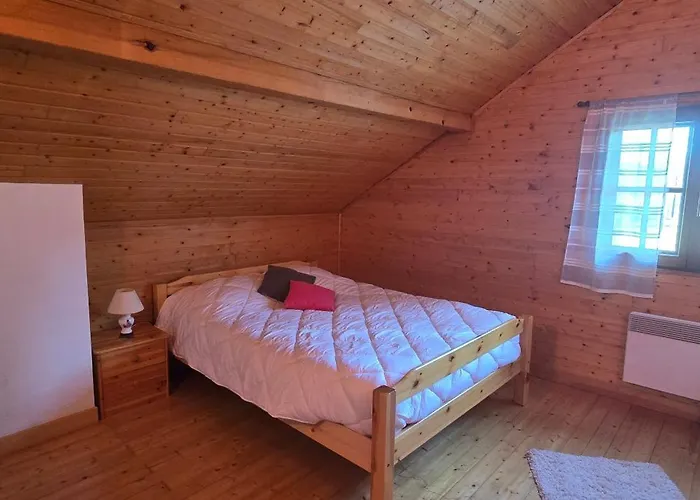 度假居 Douce Quietude 13 Route Des Evelines *